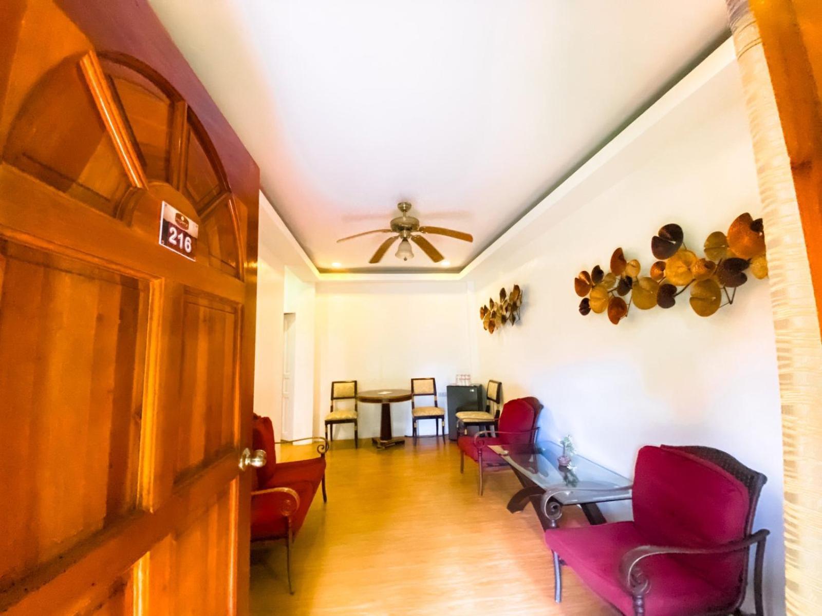 Hortz Hotels And Resorts Tagaytay City Exterior foto