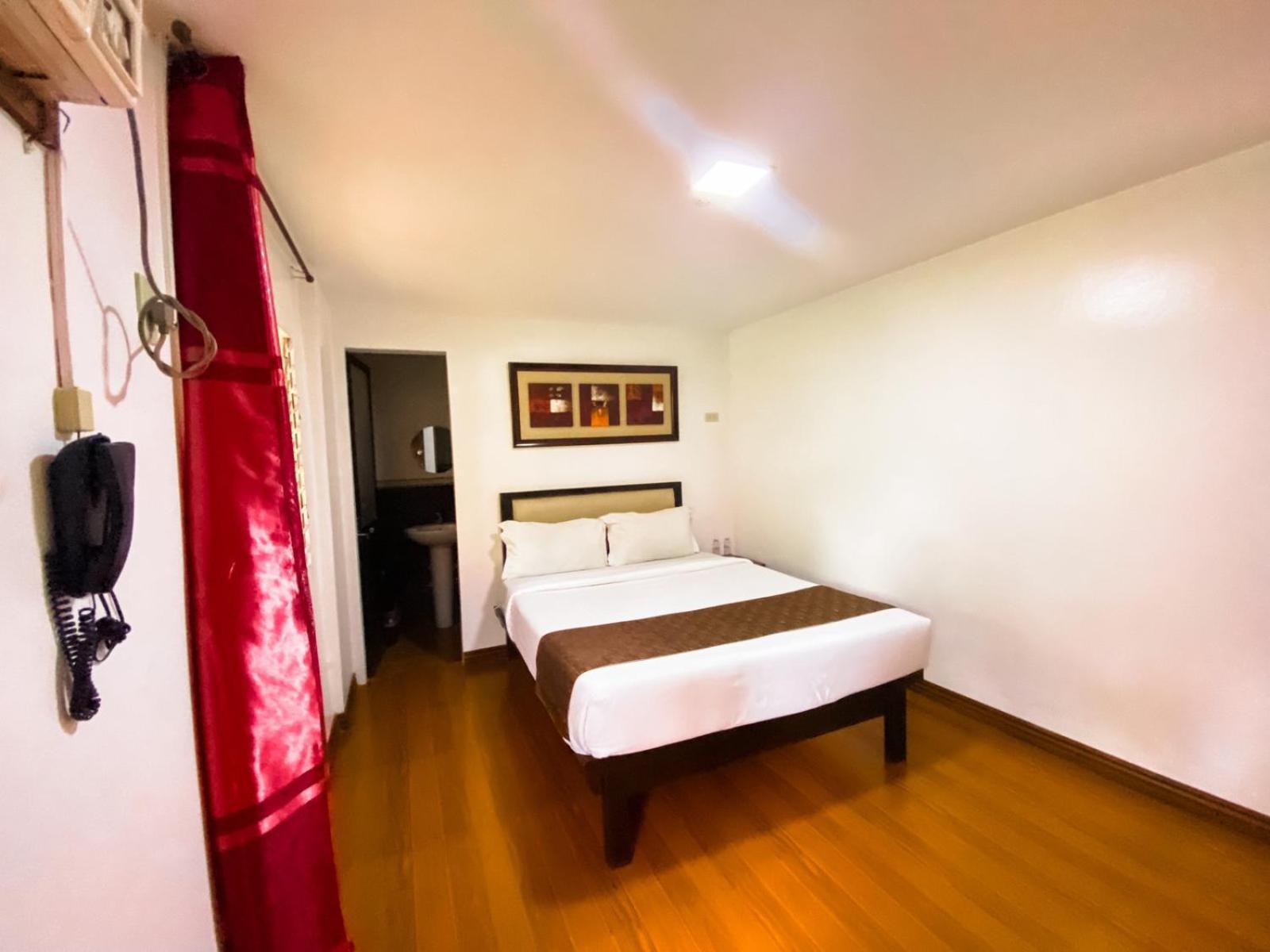 Hortz Hotels And Resorts Tagaytay City Exterior foto